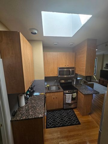 111 Jersey St 19, Boston, MA 02215
