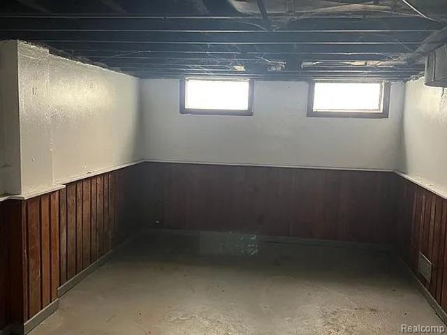 18096 Hamburg Street, Detroit, MI 48205