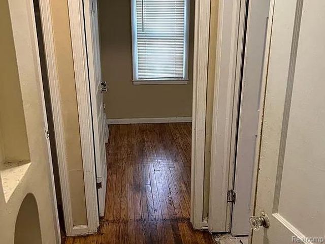 18096 Hamburg Street, Detroit, MI 48205