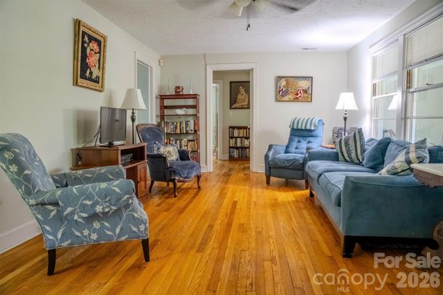 261 Forest Hill Drive, Asheville, NC 28803