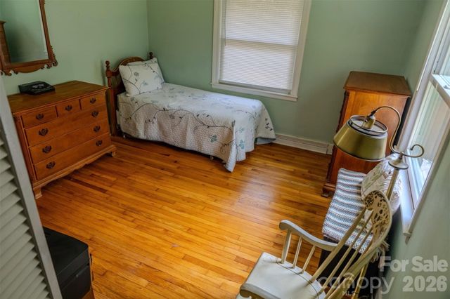 261 Forest Hill Drive, Asheville, NC 28803