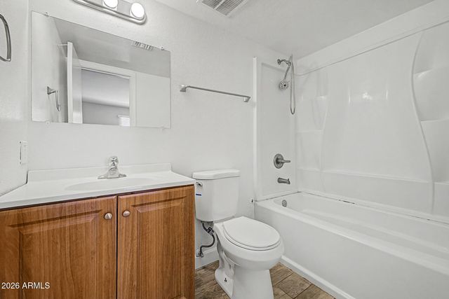 6940 W VERNON Avenue, Phoenix, AZ 85035