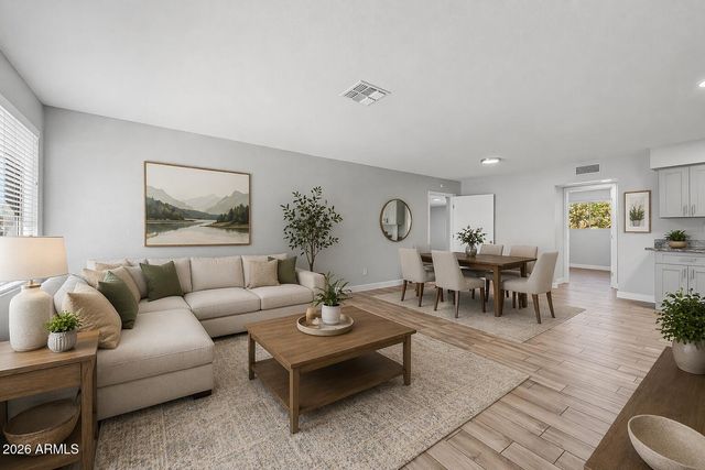 6940 W VERNON Avenue, Phoenix, AZ 85035