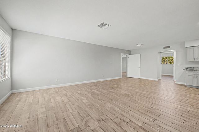 6940 W VERNON Avenue, Phoenix, AZ 85035