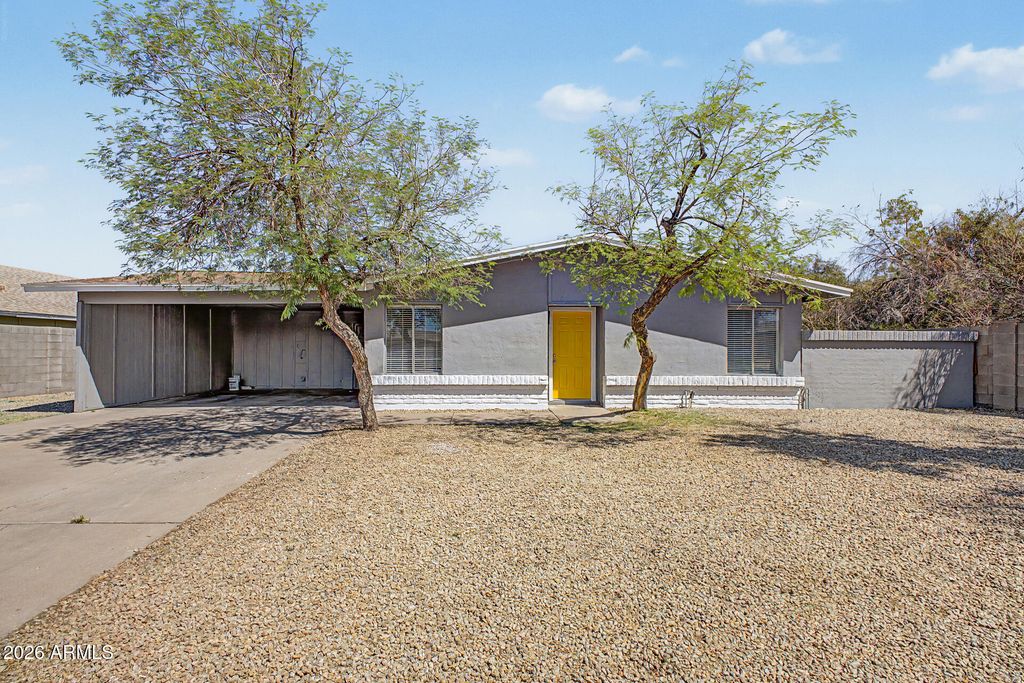 Image 2 of property listing at 6940 W VERNON Avenue, Phoenix, AZ 85035