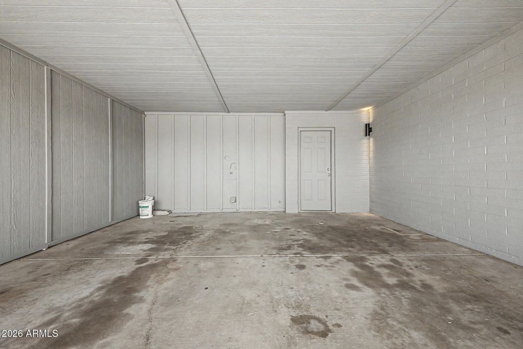 Image 36 of property listing at 6940 W VERNON Avenue, Phoenix, AZ 85035