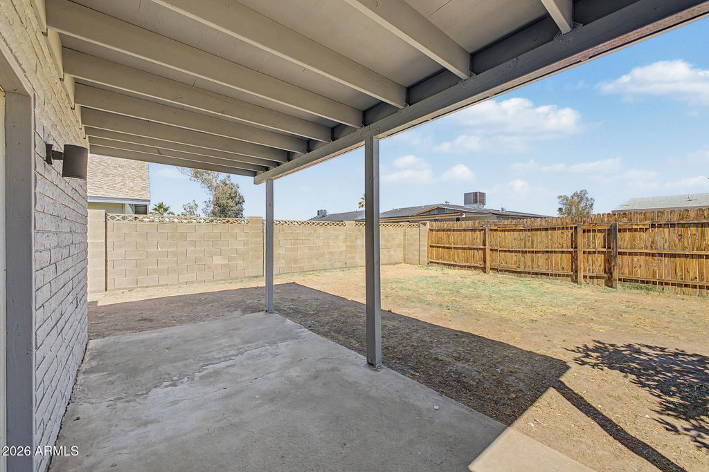 Image 37 of property listing at 6940 W VERNON Avenue, Phoenix, AZ 85035