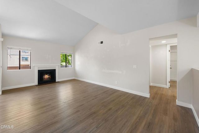 1254 Seacliff Court 2, Ventura, CA 93003