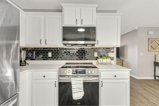 5047 Poinsetta Avenue, Crestview, FL 32539