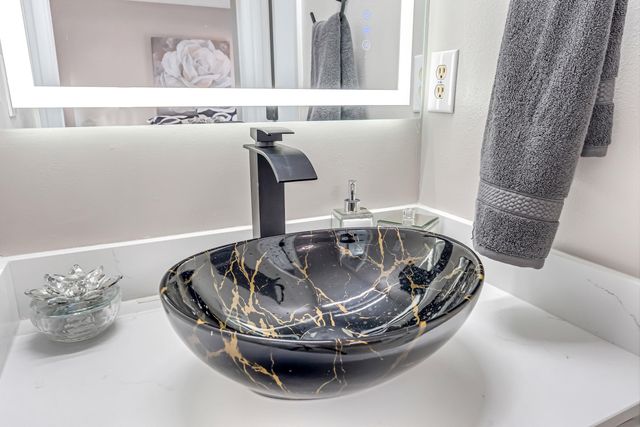 5047 Poinsetta Avenue, Crestview, FL 32539