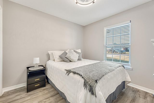 5047 Poinsetta Avenue, Crestview, FL 32539