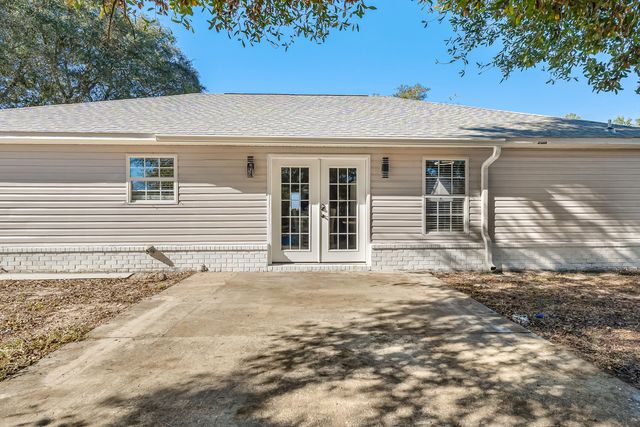 5047 Poinsetta Avenue, Crestview, FL 32539