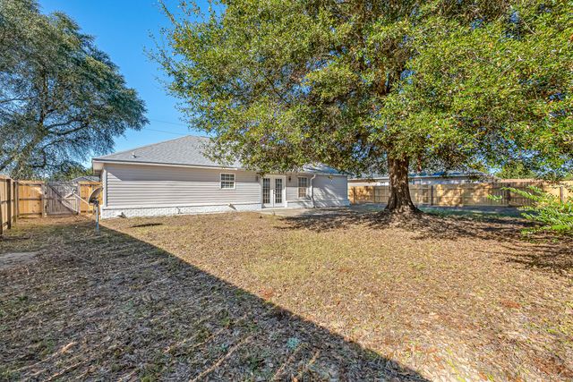 5047 Poinsetta Avenue, Crestview, FL 32539