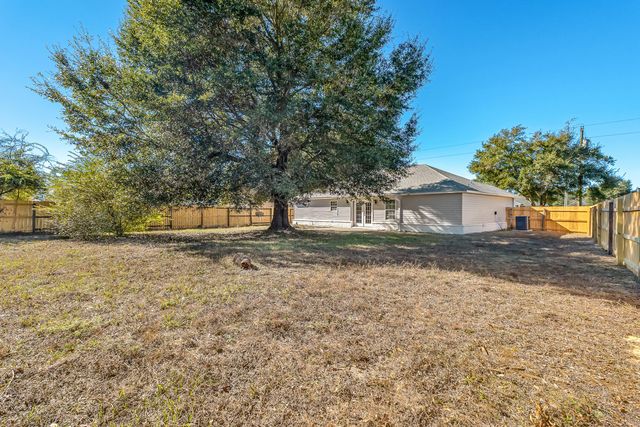 5047 Poinsetta Avenue, Crestview, FL 32539