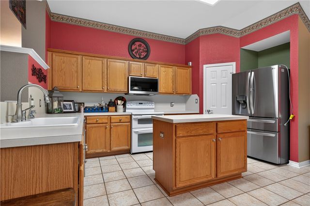 7802 Jim Wells Dr, Corpus Christi, TX 78413
