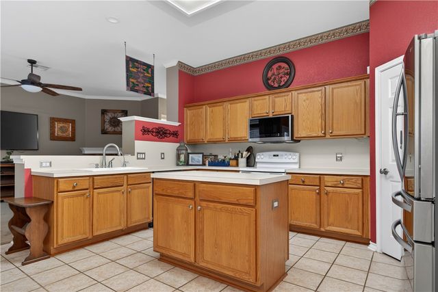 7802 Jim Wells Dr, Corpus Christi, TX 78413