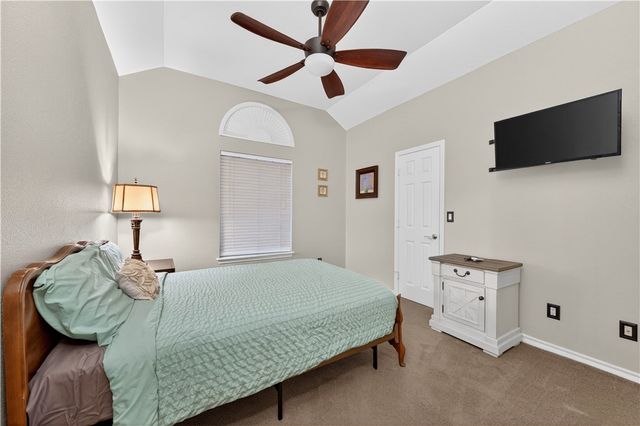 7802 Jim Wells Dr, Corpus Christi, TX 78413