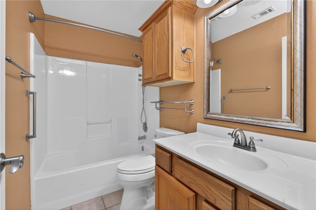 7802 Jim Wells Dr, Corpus Christi, TX 78413