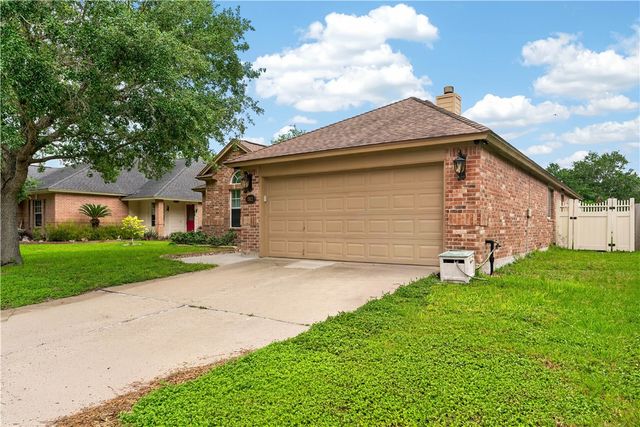 7802 Jim Wells Dr, Corpus Christi, TX 78413