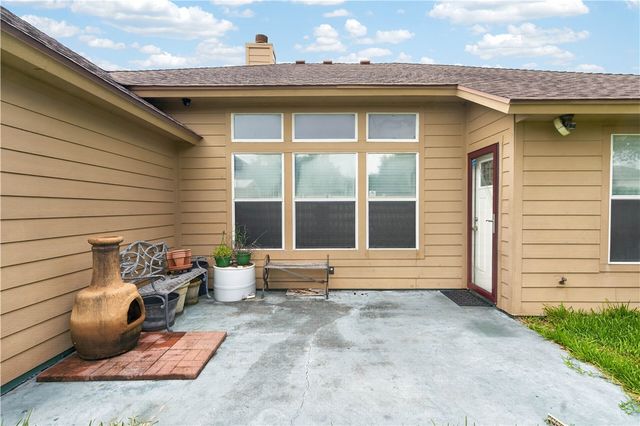 7802 Jim Wells Dr, Corpus Christi, TX 78413