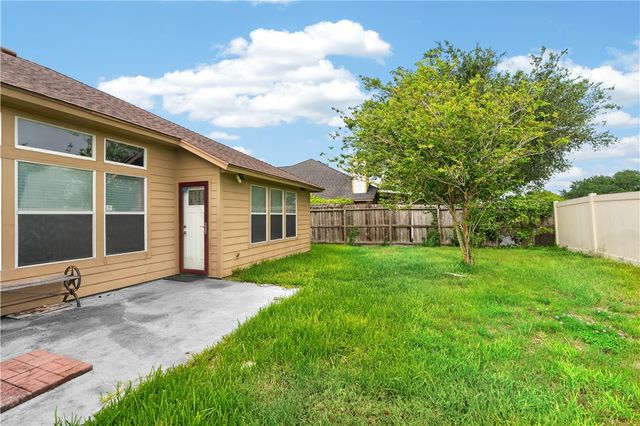 7802 Jim Wells Dr, Corpus Christi, TX 78413