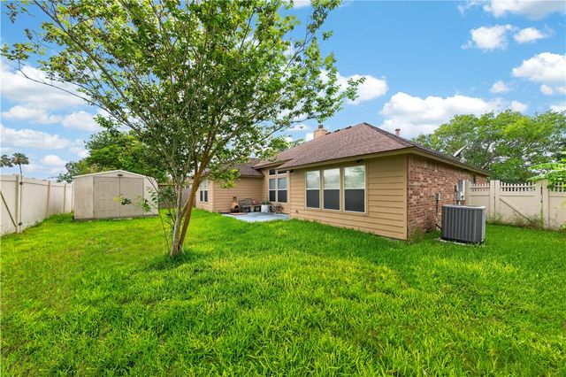 7802 Jim Wells Dr, Corpus Christi, TX 78413