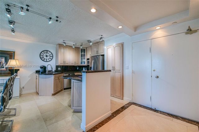 1620 S Ocean Blvd 16-J, Lauderdale By The Sea, FL 33062