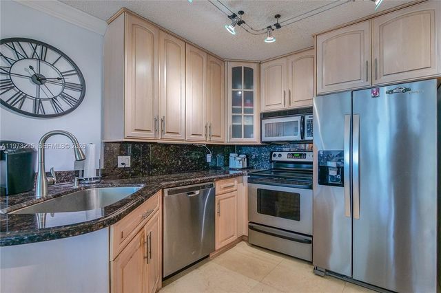 1620 S Ocean Blvd 16-J, Lauderdale By The Sea, FL 33062