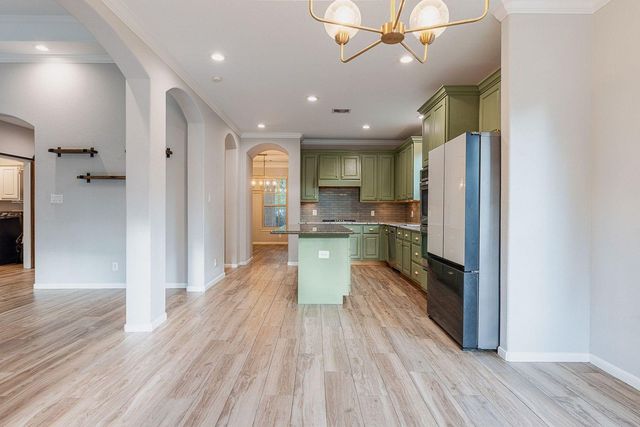 1122 Silveridge, Conroe, TX 77304