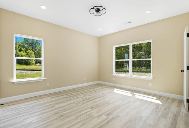 18081810 Ocoee Street, Chattanooga, TN 37406