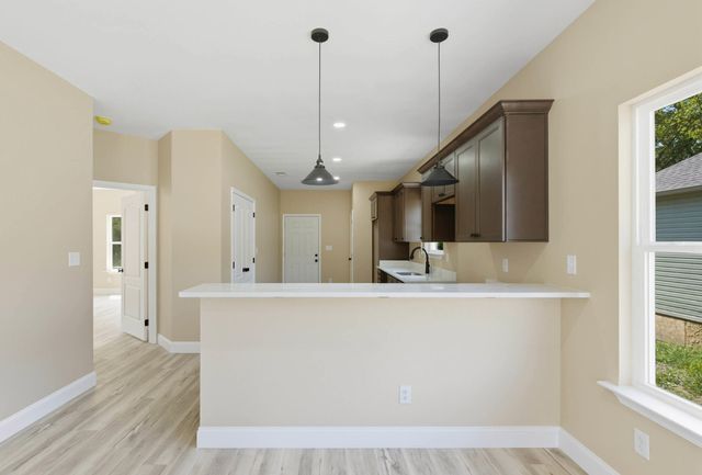 18081810 Ocoee Street, Chattanooga, TN 37406