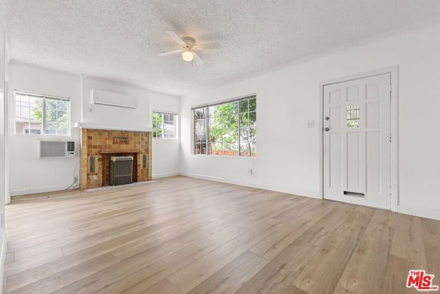 1174 S Highland Avenue, Los Angeles, CA 90019