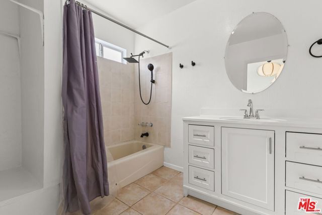 1174 S Highland Avenue, Los Angeles, CA 90019