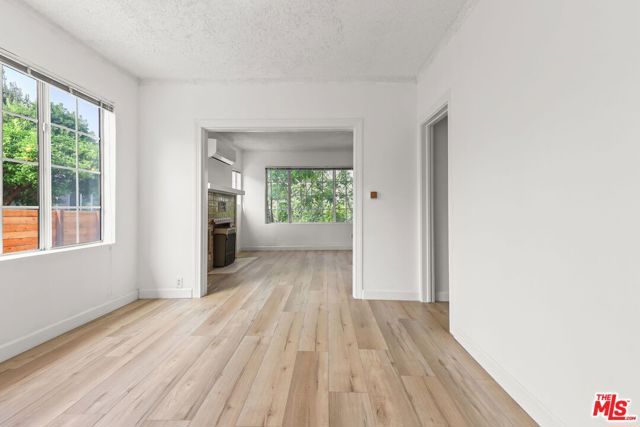 1174 S Highland Avenue, Los Angeles, CA 90019