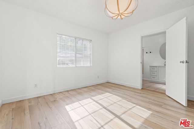 1174 S Highland Avenue, Los Angeles, CA 90019