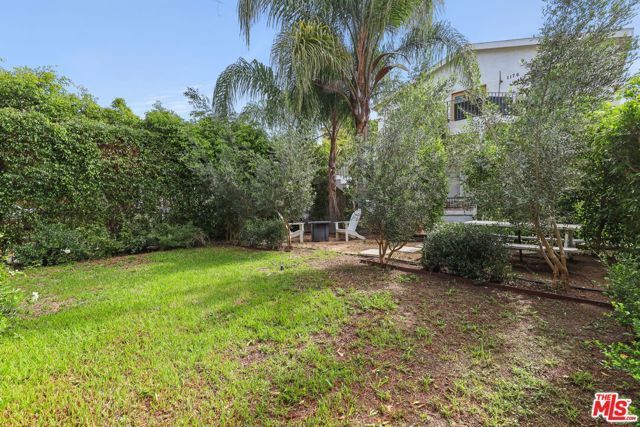 1174 S Highland Avenue, Los Angeles, CA 90019