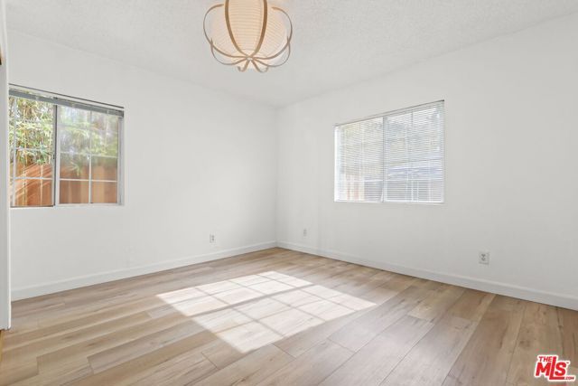 1174 S Highland Avenue, Los Angeles, CA 90019