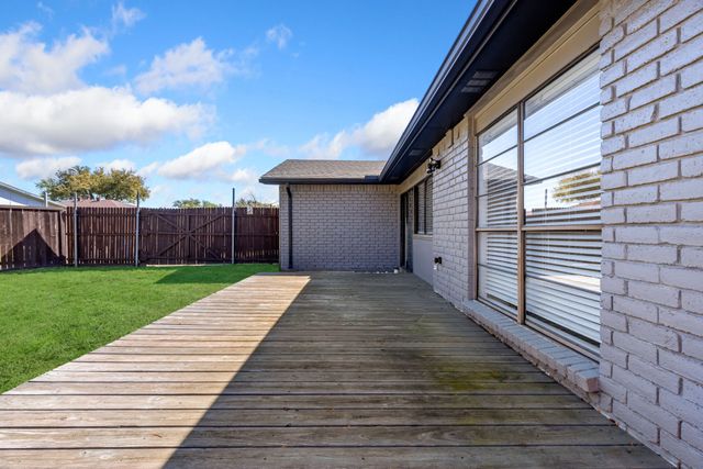 3429 Post Oak Road, Garland, TX 75044