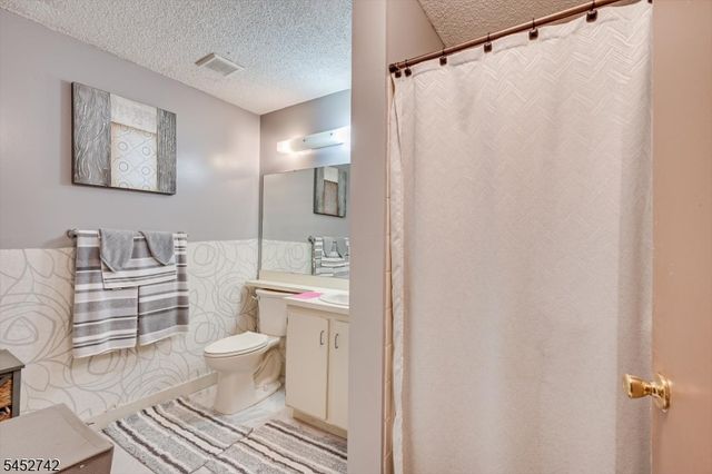 85 Lindsey Ct, Franklin Twp., NJ 08823