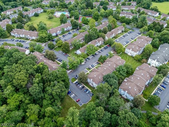 85 Lindsey Ct, Franklin Twp., NJ 08823
