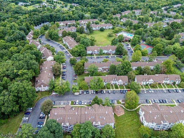 85 Lindsey Ct, Franklin Twp., NJ 08823
