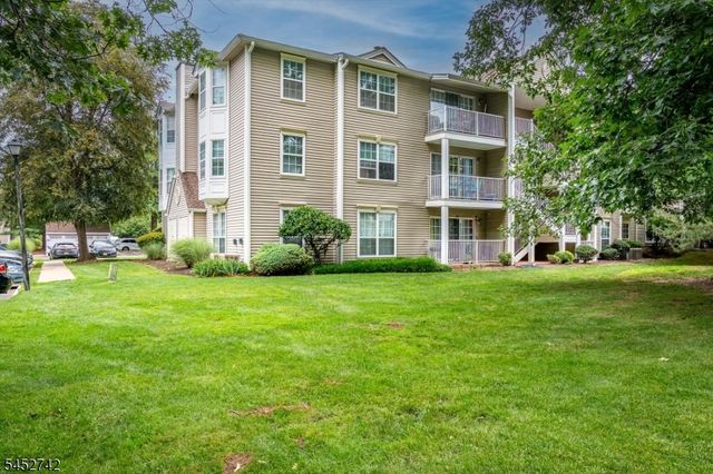 85 Lindsey Ct, Franklin Twp., NJ 08823