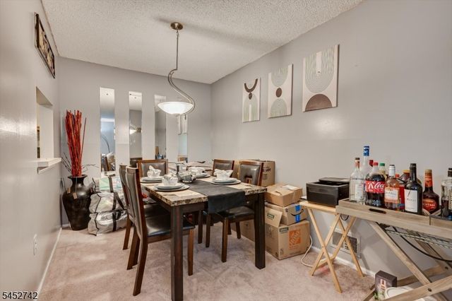 85 Lindsey Ct, Franklin Twp., NJ 08823