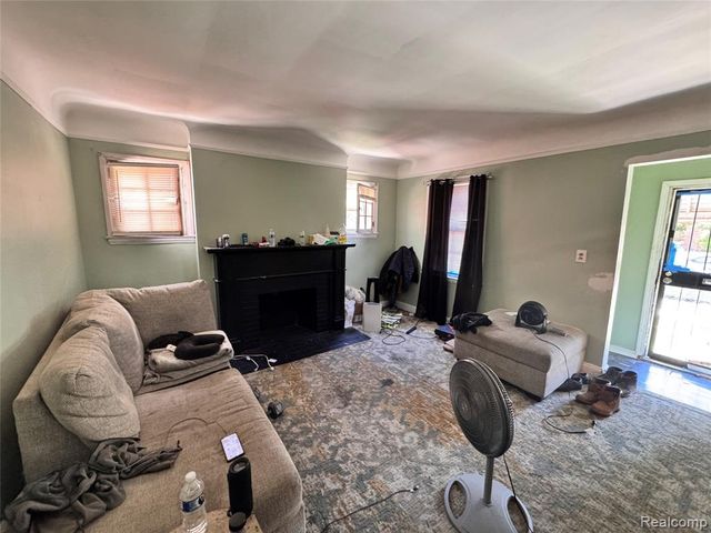 9183 Appoline Street, Detroit, MI 48228