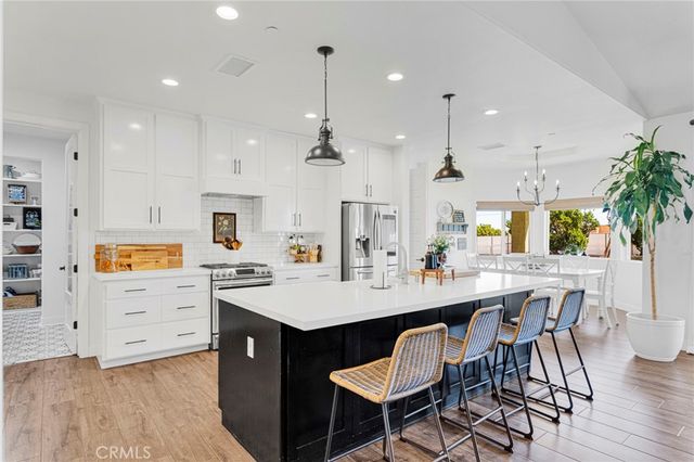 8421 Macron, Oak Hills, CA 92344