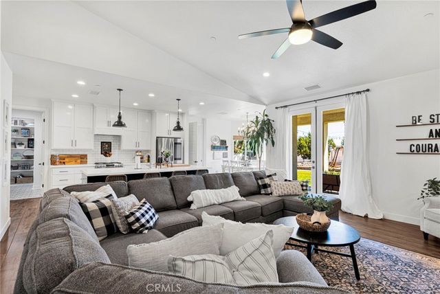 8421 Macron, Oak Hills, CA 92344