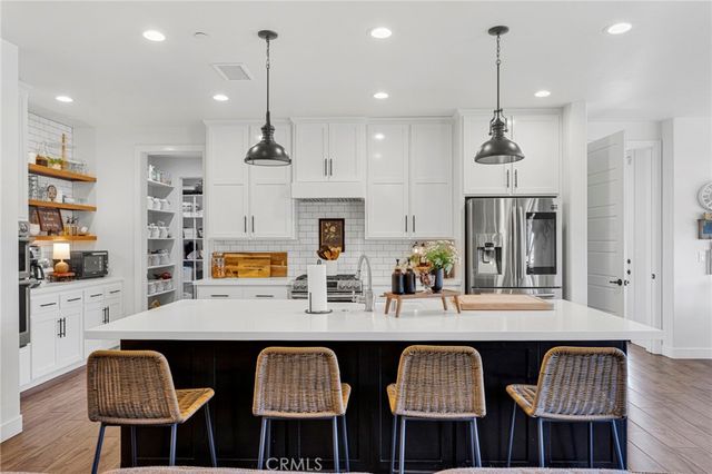 8421 Macron, Oak Hills, CA 92344