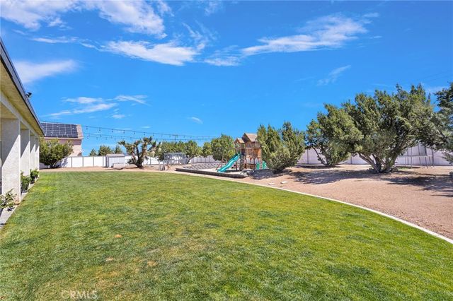 8421 Macron, Oak Hills, CA 92344