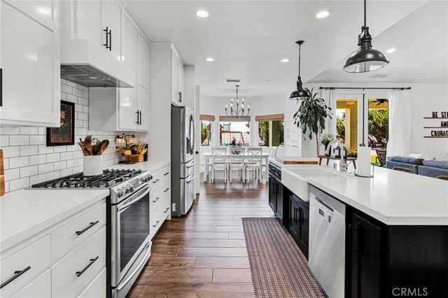 8421 Macron, Oak Hills, CA 92344