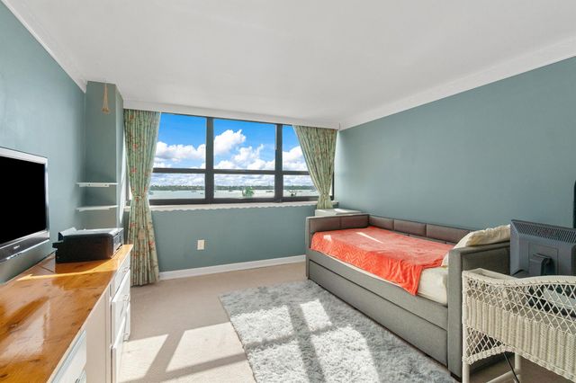 5600 N Flagler Drive 409, West Palm Beach, FL 33407